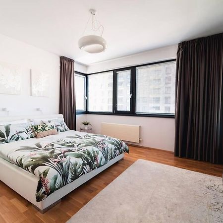 Prague Marina River View Apartment Close To City Centre Free Parking Praga Exterior foto
