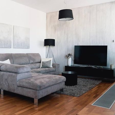 Prague Marina River View Apartment Close To City Centre Free Parking Praga Exterior foto