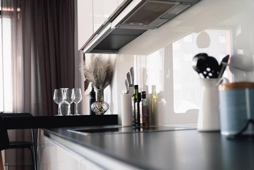 Prague Marina River View Apartment Close To City Centre Free Parking Praga Exterior foto