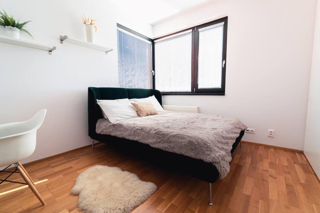 Prague Marina River View Apartment Close To City Centre Free Parking Praga Exterior foto